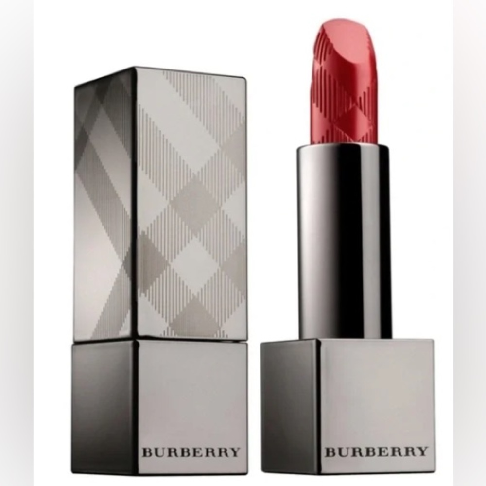 Burberry Kisses – Union Red No.113 New with box